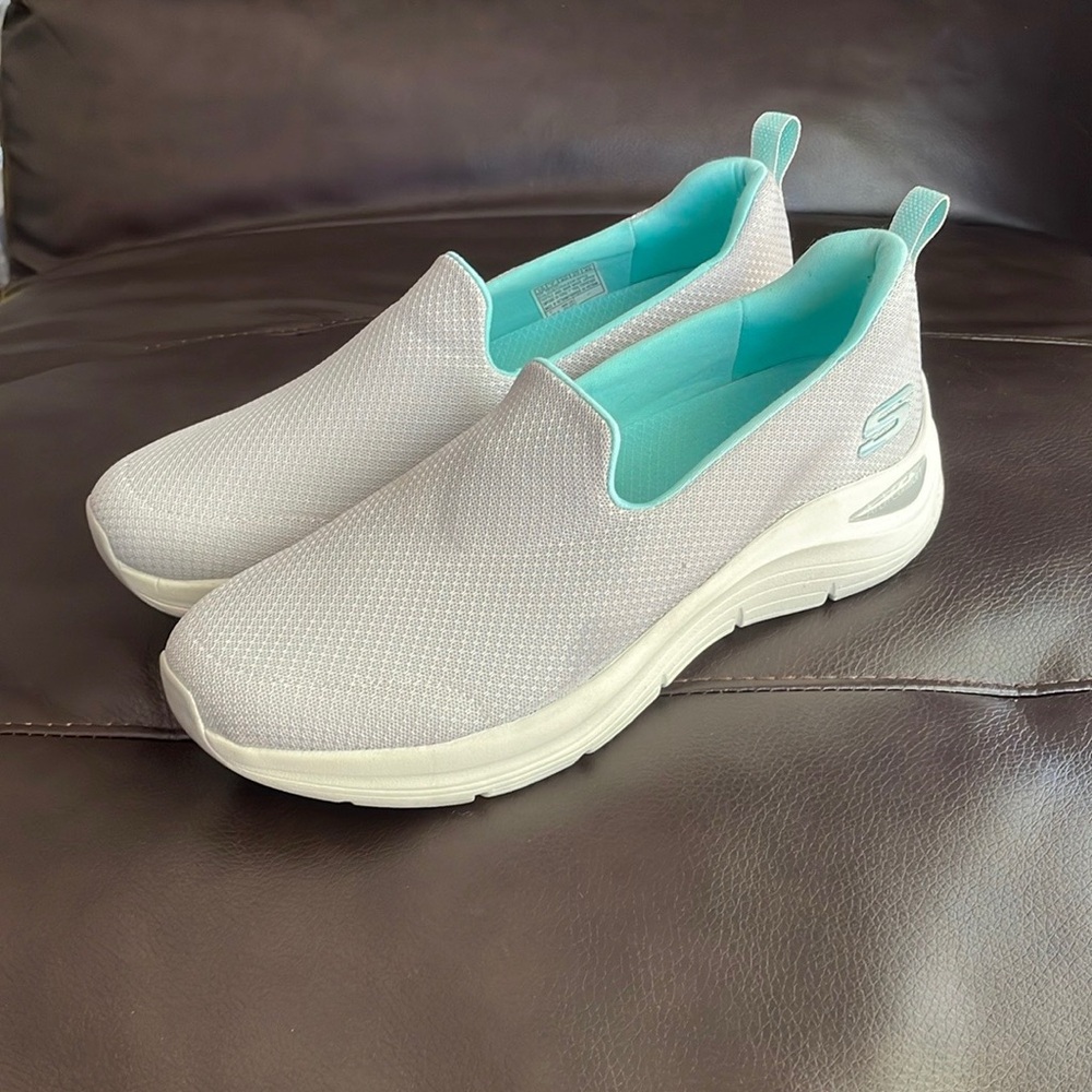 Slip on Skechers Shoes